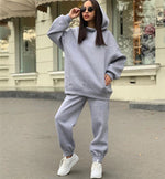 Women's sportswear suit