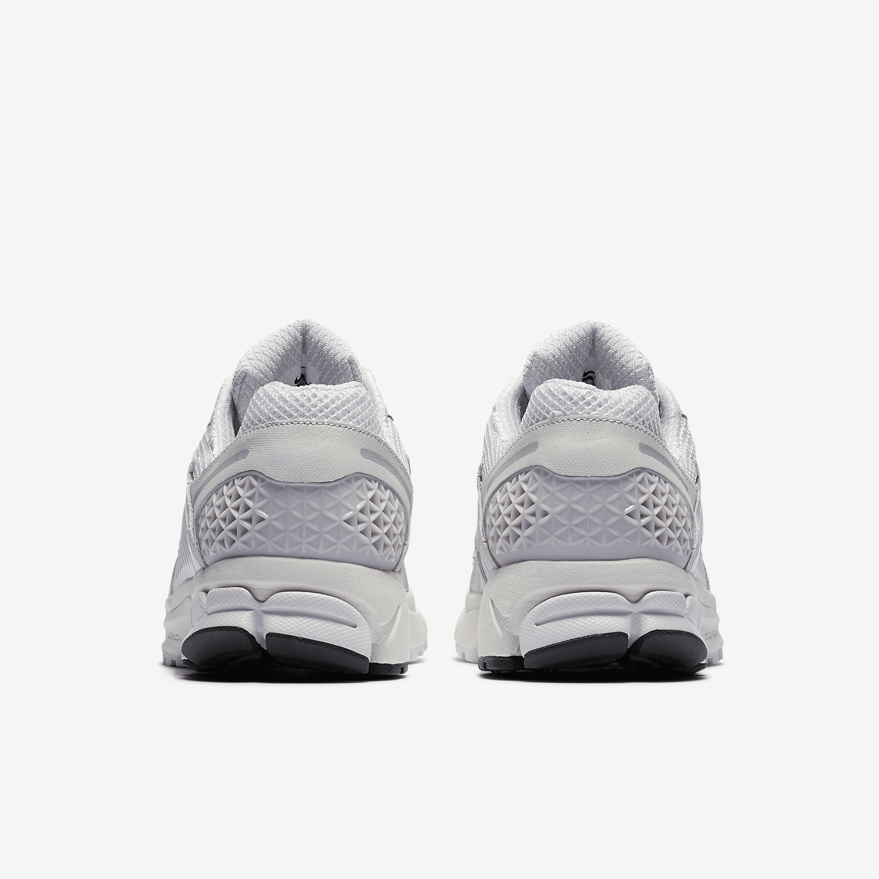 Nike Zoom Vomero 5 Men's Shoes